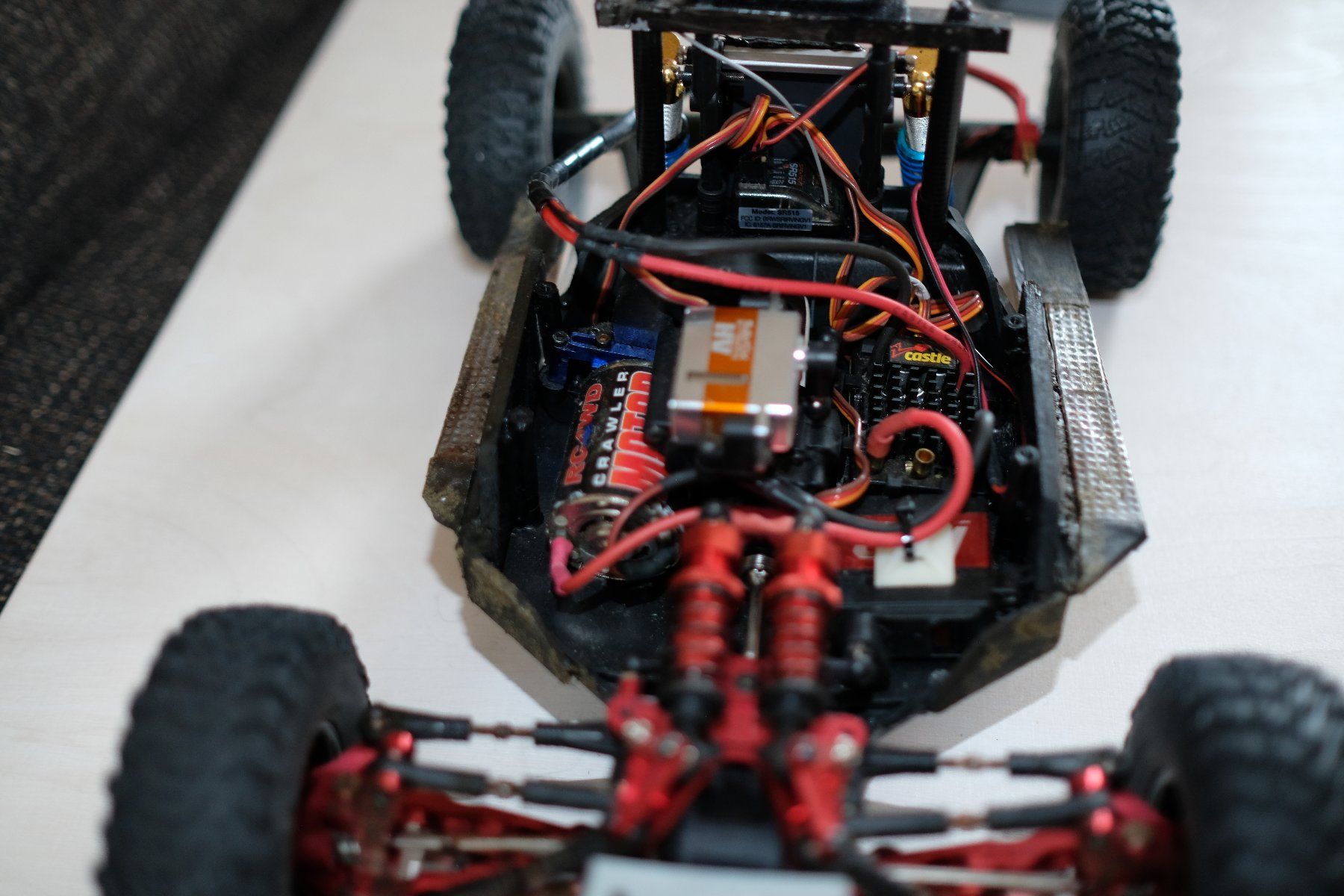 Modellismo RC: Crawler Vaterra Twin Hammer – Usato da Zürich venduto da Tenos 6