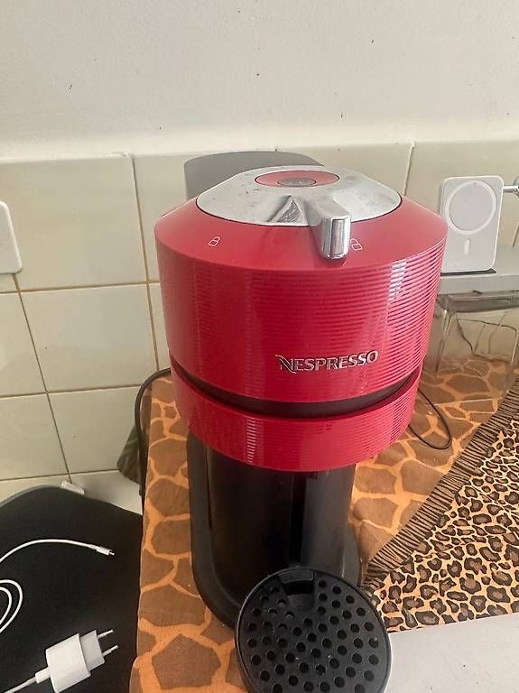 Kaffeemaschinen & Espressomaschinen: Machine à café nespresso vertio – Gebraucht aus Prilly von chi_7rdq