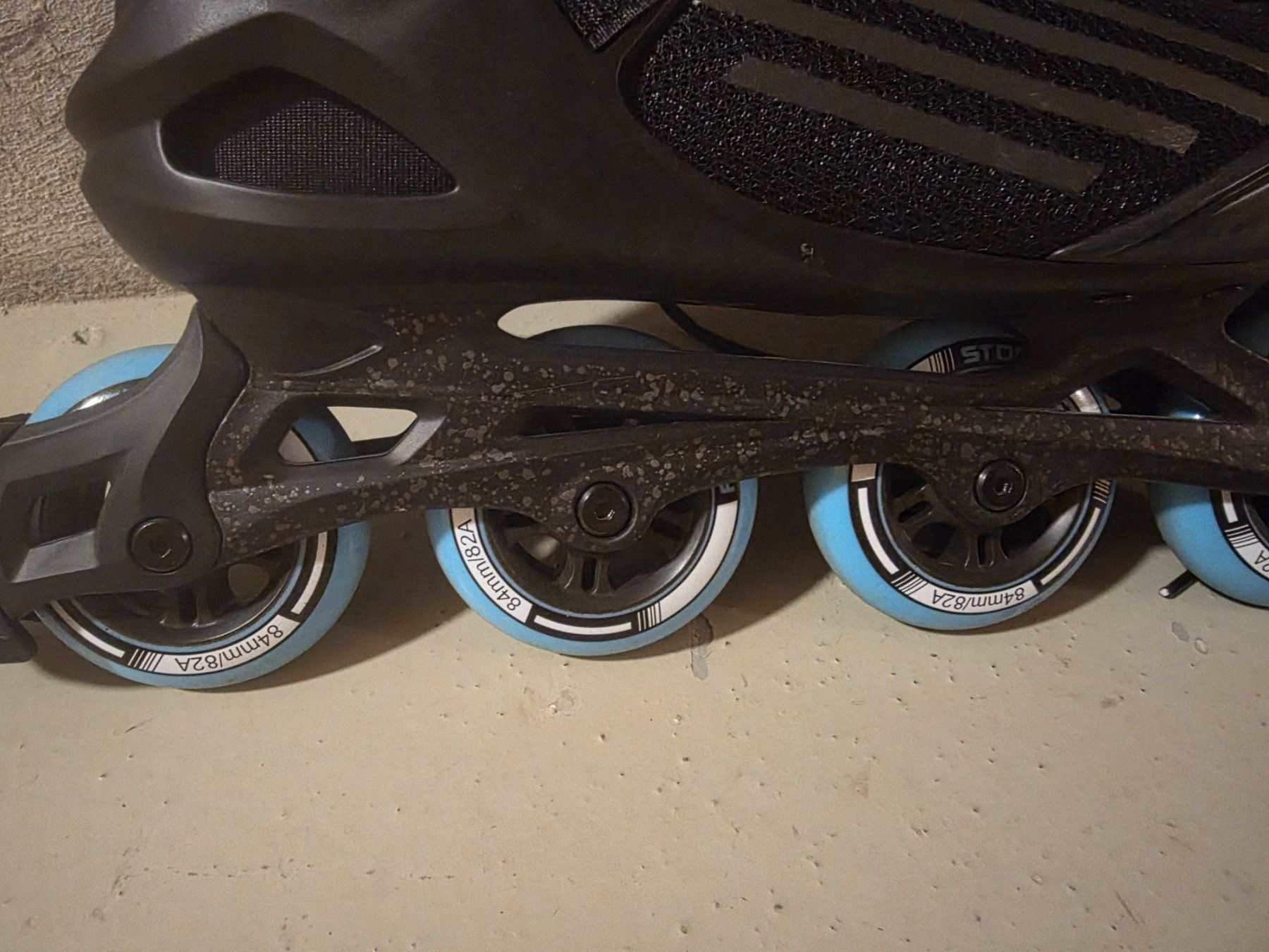 Pattini in linea & Pattini a rotelle: Inline Skates Grösse 43/44 Schwarz/Blau – Usato da Benglen venduto da Schiggy-TCG 2
