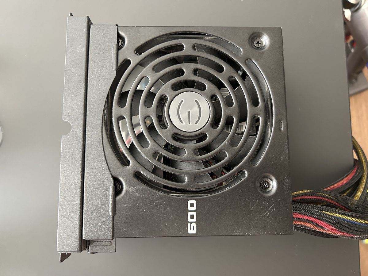 Componenti elettronici: Netzteil EVGA 600W gebraucht – Usato da Ottoberg venduto da Colin335 2