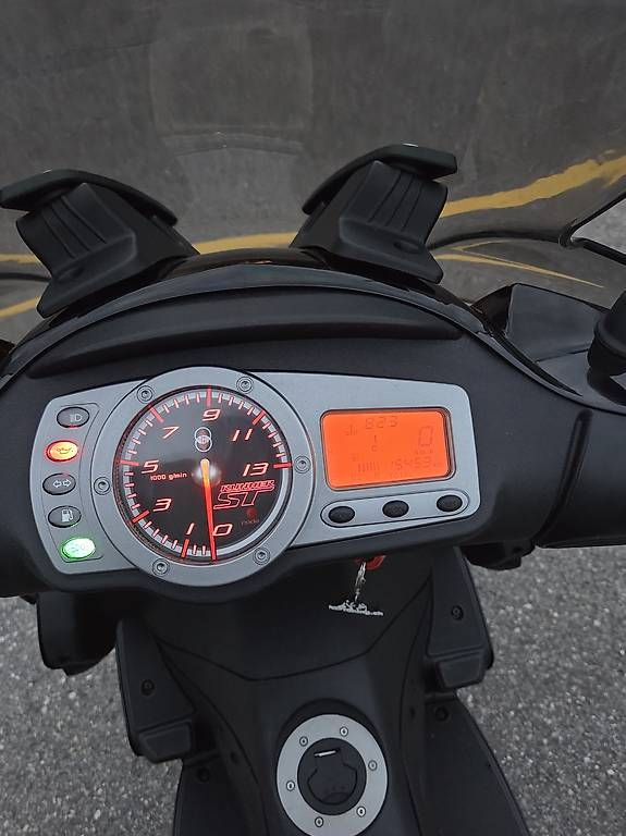 Gilera Scooter: Gilera Runner 125 ST – Usato da Biel/Bienne venduto da Sev99 2