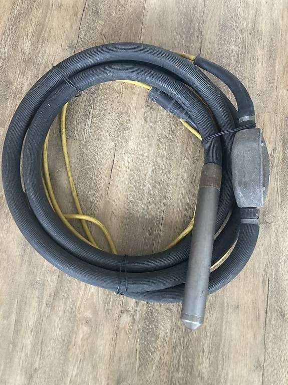 Tutte le macchine: Beton Umformer mit Vibriernadel – Usato da Uzwil venduto da Jimmy1971 2