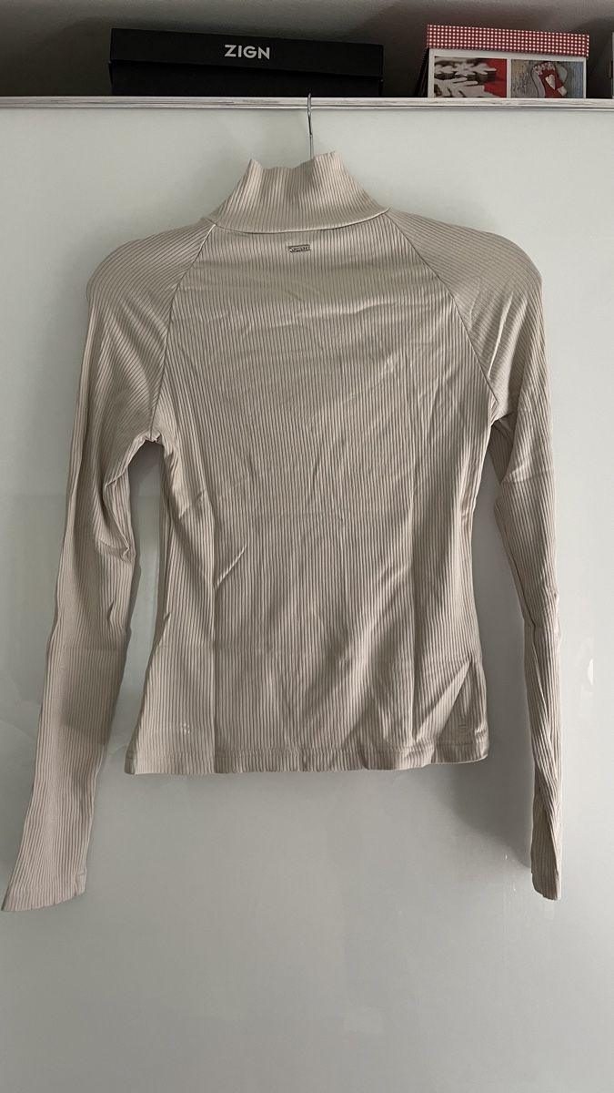 Guess Maglioni & Felpe: Pullover Beige von Guess – Nuovo (secondo la descrizione) da Lausen venduto da sim_hgp6 3