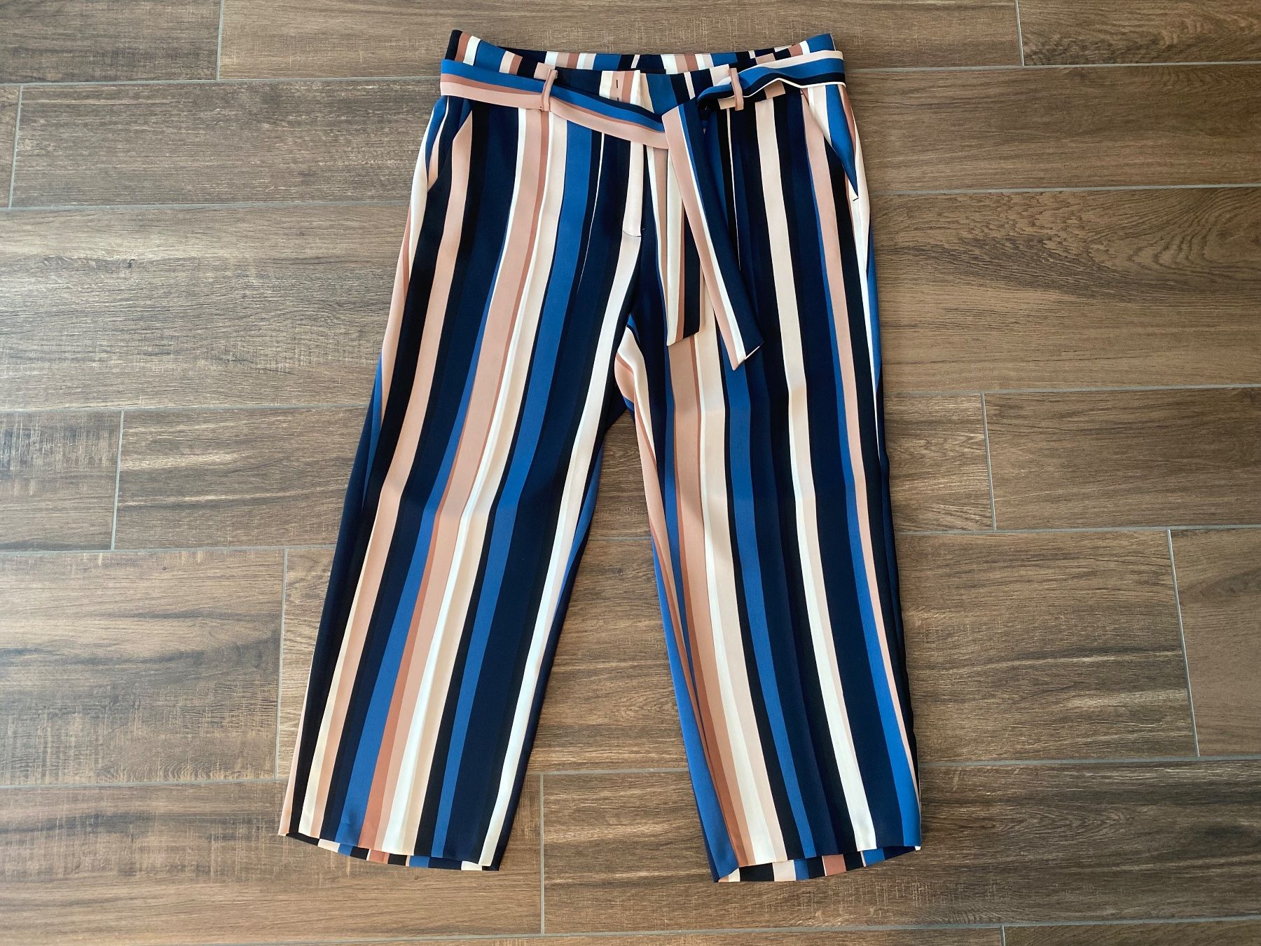 Cambio Pantaloni: Cambio Claire Sommerhose gestreift farbig Gr. 44 - 46 – Usato da Arlesheim venduto da san_w9vr