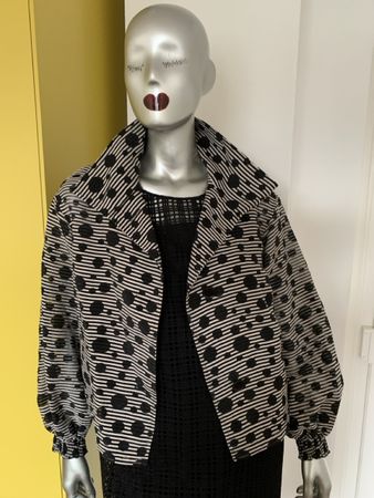 AKRIS punto: Exklusiv gemusterte Jacke, 36, NP USD 1390.00