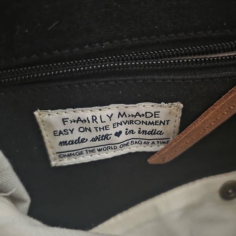 Zaini: Rucksack neuwertig
Neuwertig.
Abholung oder Versand möglich. – Usato da Seewen SO venduto da wit_6lph 3