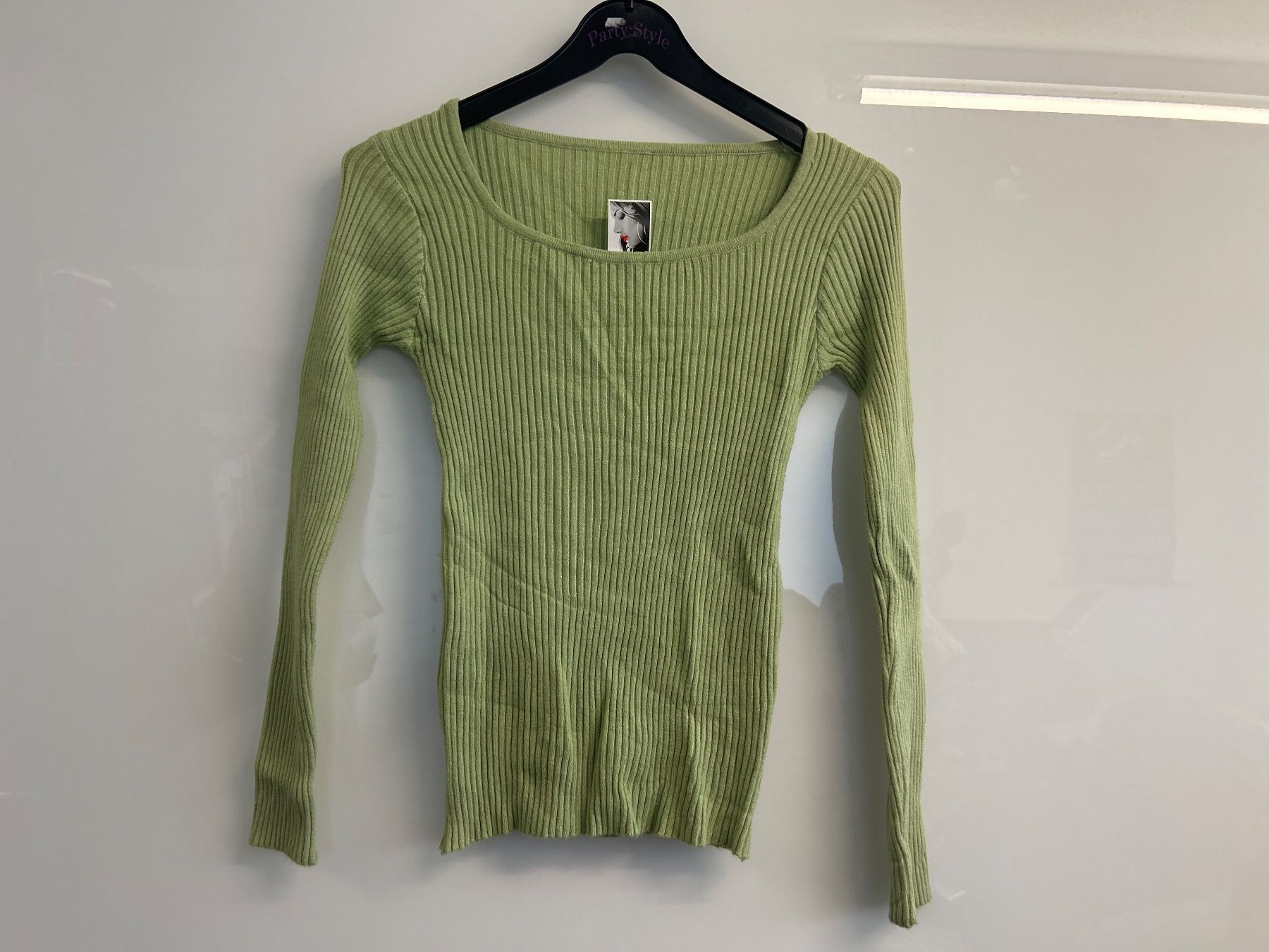 Maglioni & Felpe: Pullover weich figurbetont one size NEU – Nuovo e nell'imballaggio originale da Regensdorf venduto da Spyke55