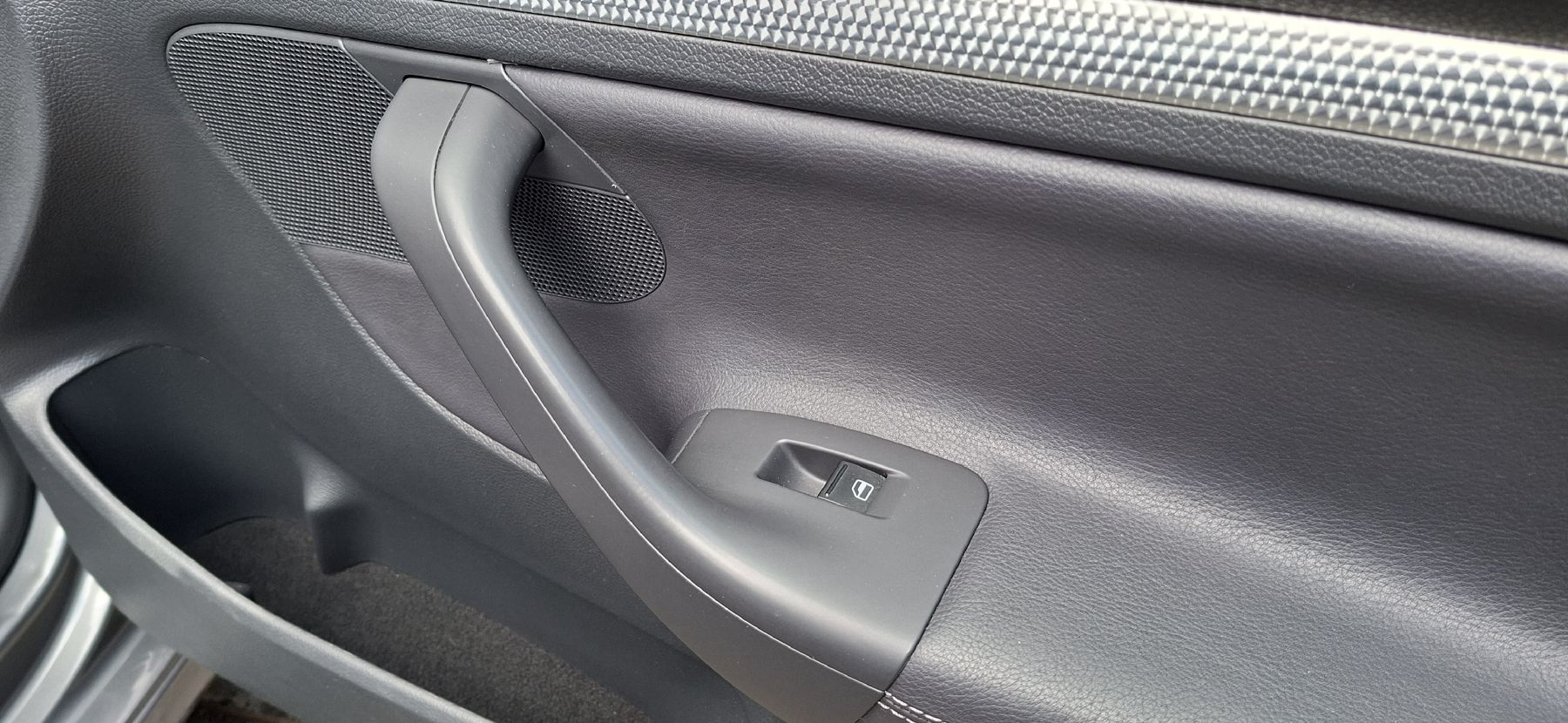 VW Automobili: VW Golf 5 R32 – Usato da Wilderswil venduto da Stoneway 7