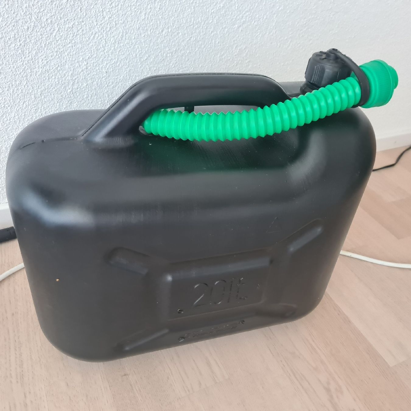 Taniche per benzina: 20L. Kraftstoff Kanister mit Ausguss – Usato da Steinen venduto da turbogeiss99 2