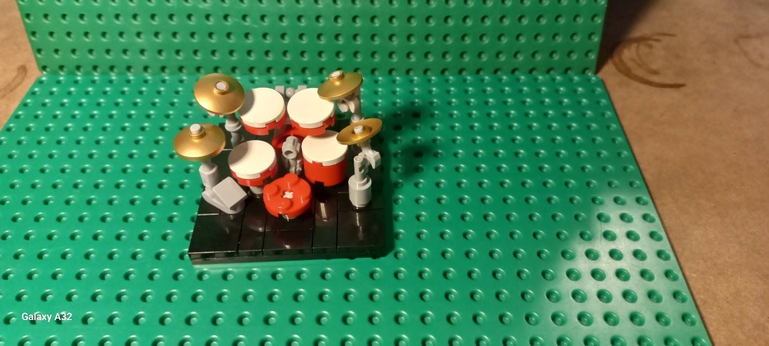 Lego Giocattoli: La Batterie Lego – Usato da La tour de treme venduto da Legocreation82 3