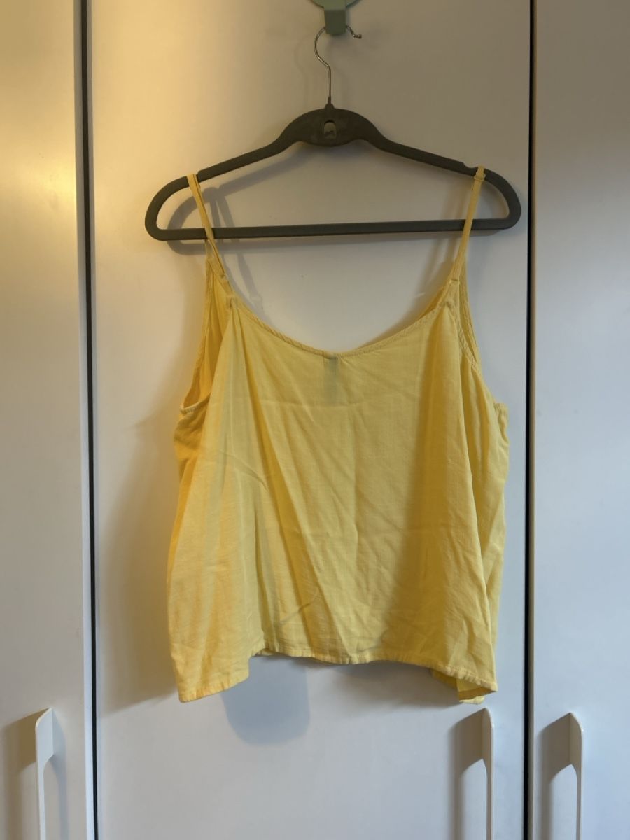 Tops: Top Chicoree gelb Grösse L  – Gebraucht aus Riehen von S______ 1