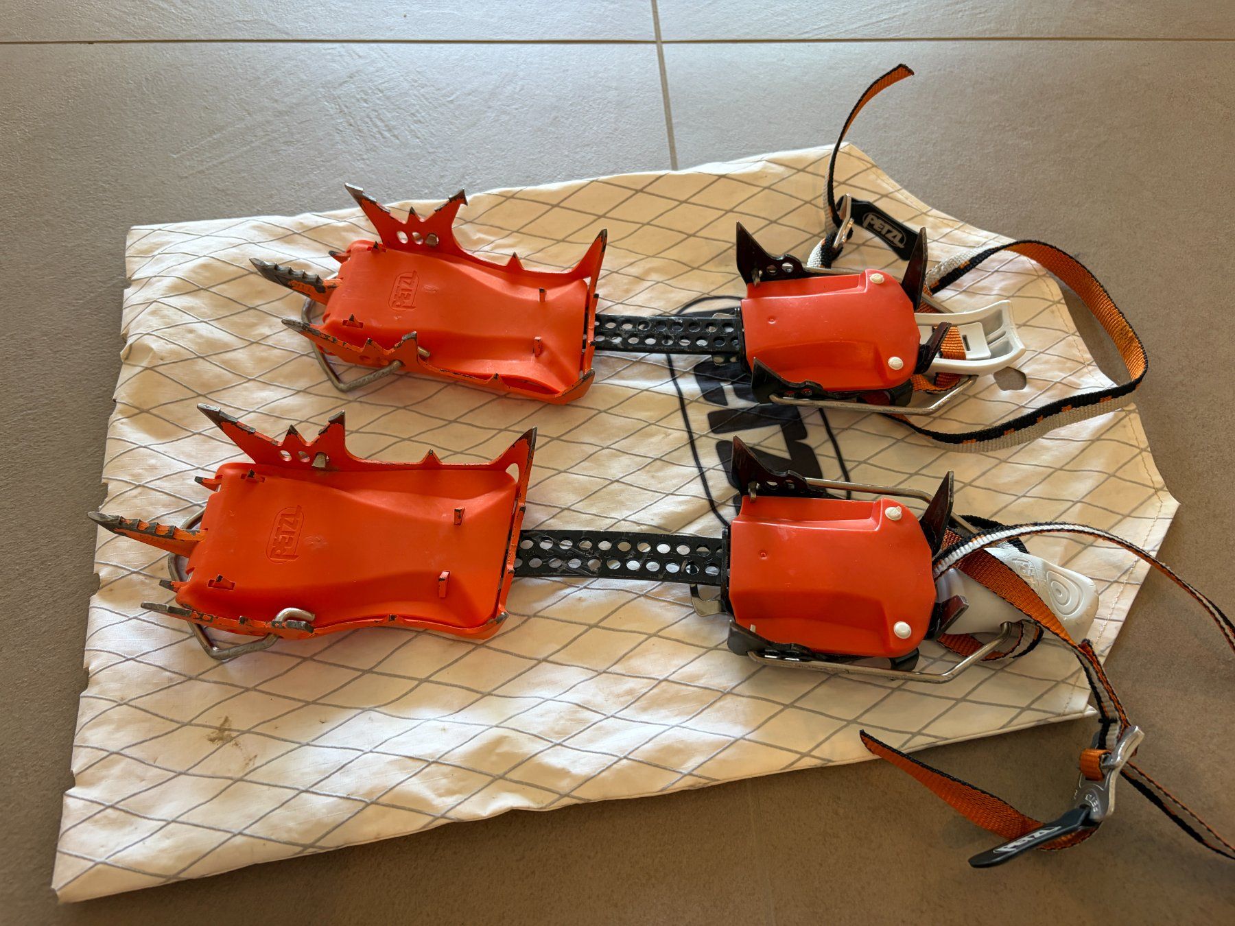 Petzl Altro in Alpinismo & Escursioni: Petzl Lynx Steigeisen + Frontpoint-Set – Usato da Morschach venduto da PetrKopcak 2
