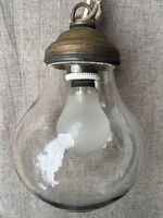 Deckenlampe mit Glasschirm