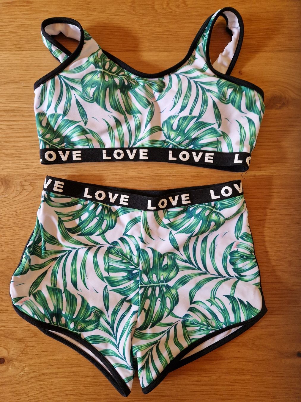 Badekleider & Bikinis: Bikini-Set mit Shorts, Gr.146 🌴 – Gebraucht aus Jaun von RD03 1