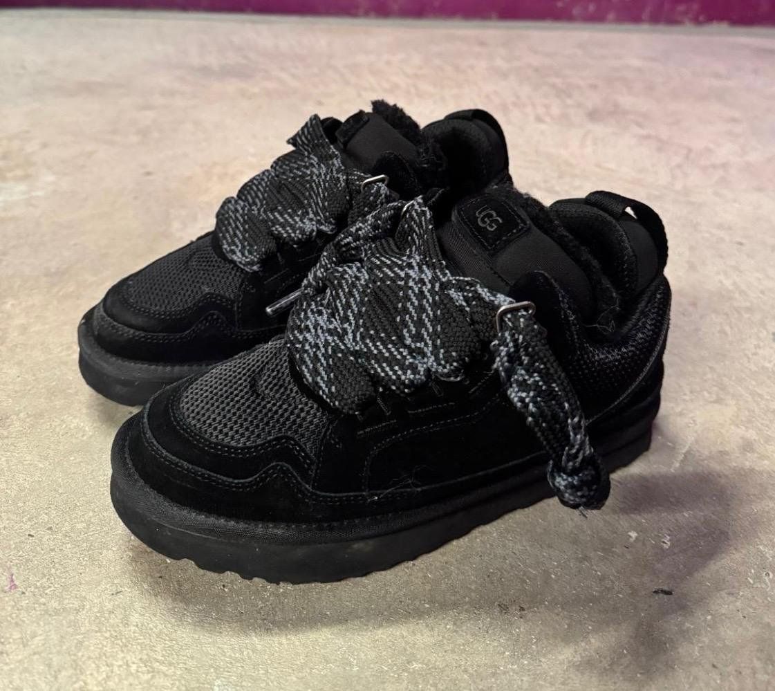 Ugg Scarpe da donna: Schwarze UGG Sneakers mit Teddyfutter, Grösse 37, – Usato da Schlieren venduto da sinisa02