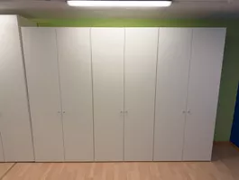 Schrank