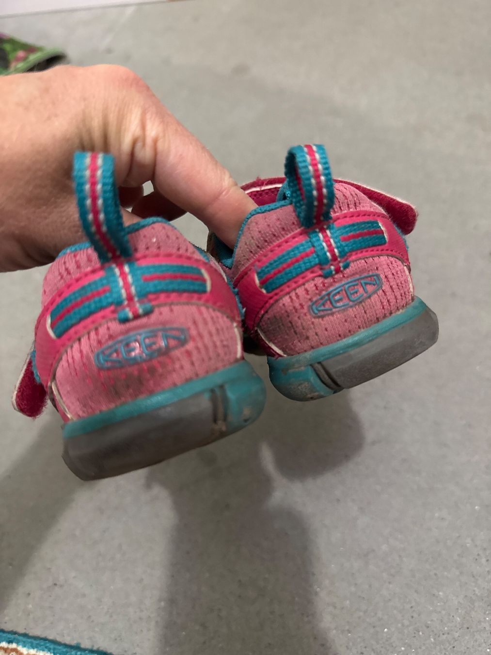 Keen Scarpe per ragazze: Keen Mädchen-Wanderschuhe, Größe 25/26 – Usato da Horw venduto da Edith1981 2