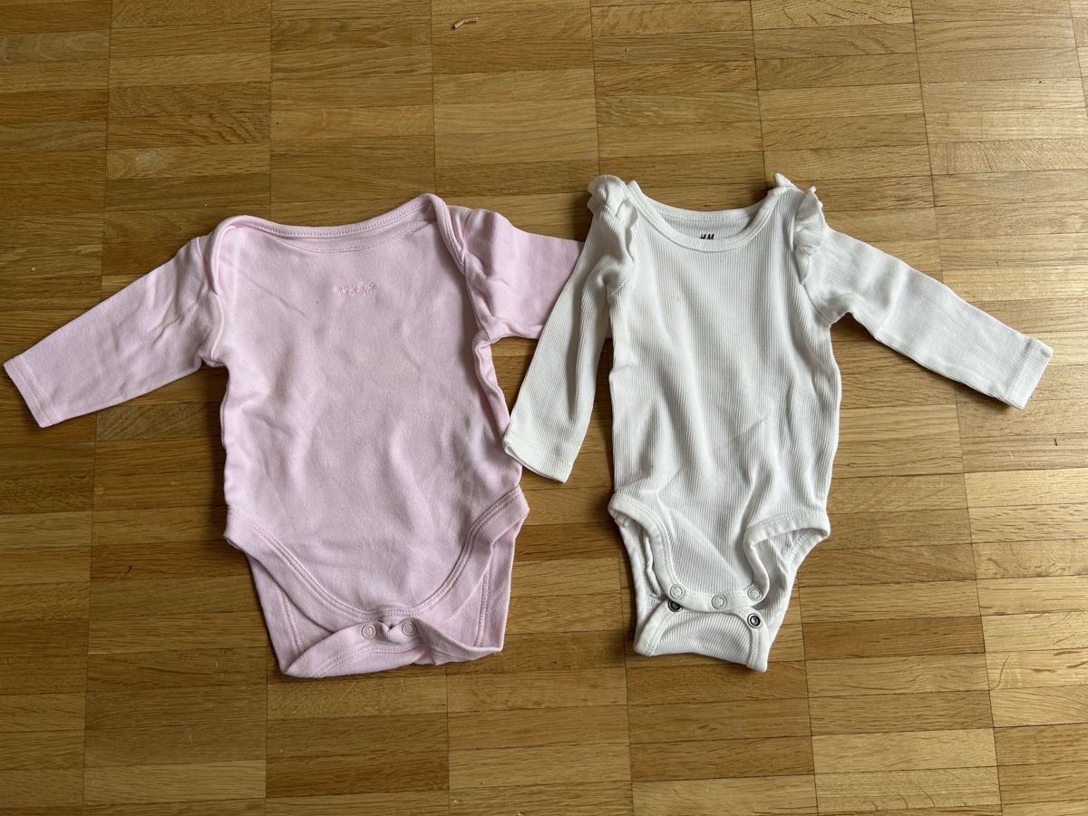 Unterwäsche: 2 Baby Body langarm  – Gebraucht aus Bern von ago_n6ww