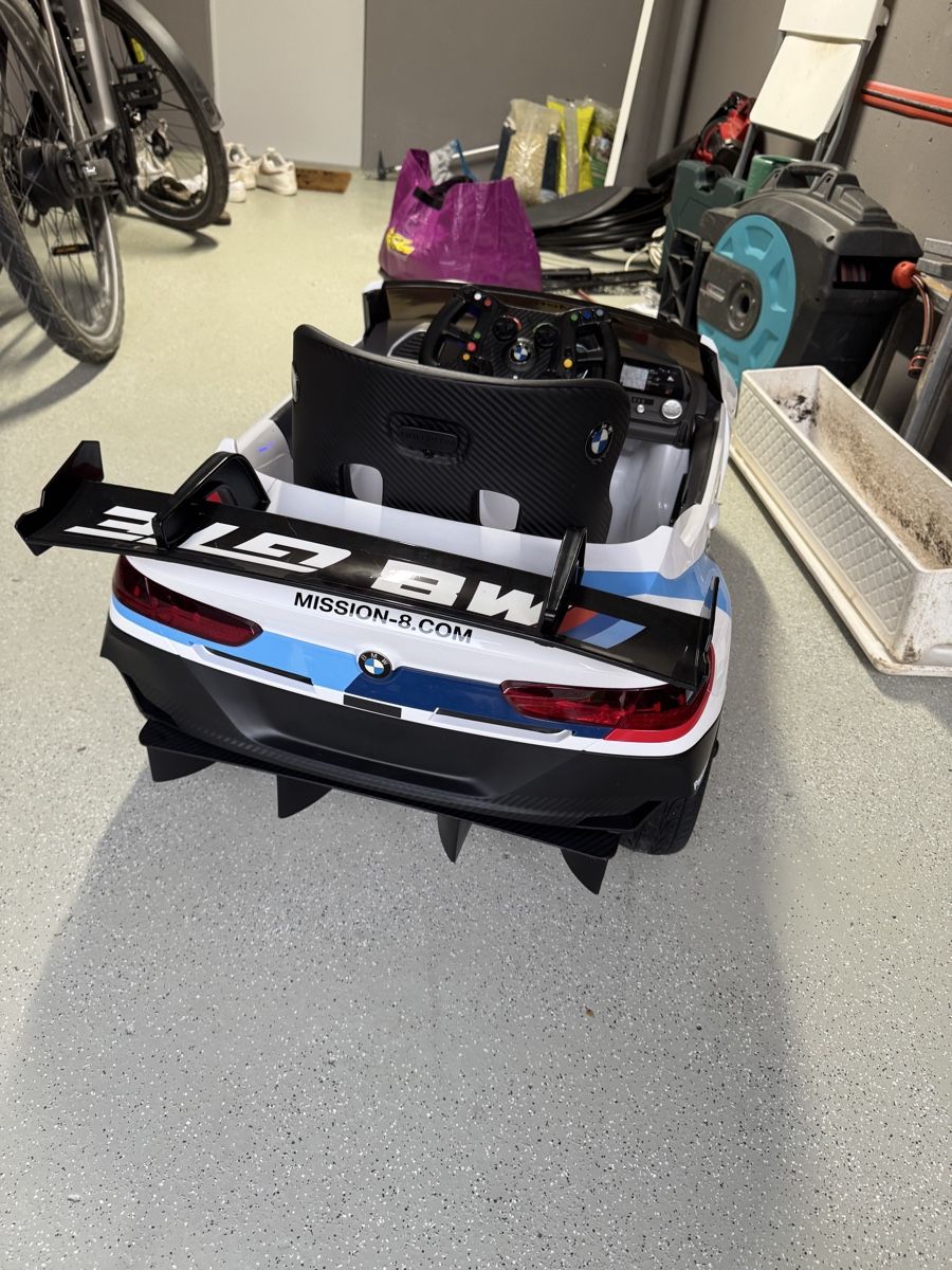 BMW Veicoli per bambini: M8 Mission 8 Kinderauto – Usato da RÜMLANG venduto da gfxswiss 2