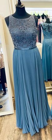 Festliches Abendkleid hellblau Spitzenoberteil Gr.40 NEU 