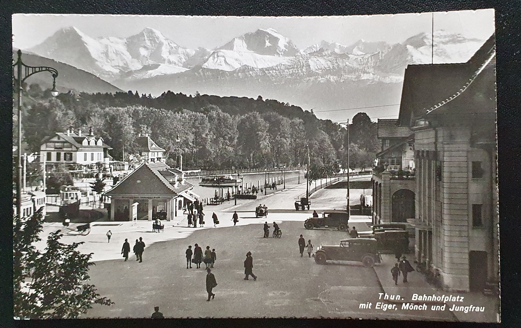 Cartoline postali: Thun - Bahnhofplatz, belebt, Oldtimer 1954 – Usato da Kreuzlingen venduto da Rschweiz1