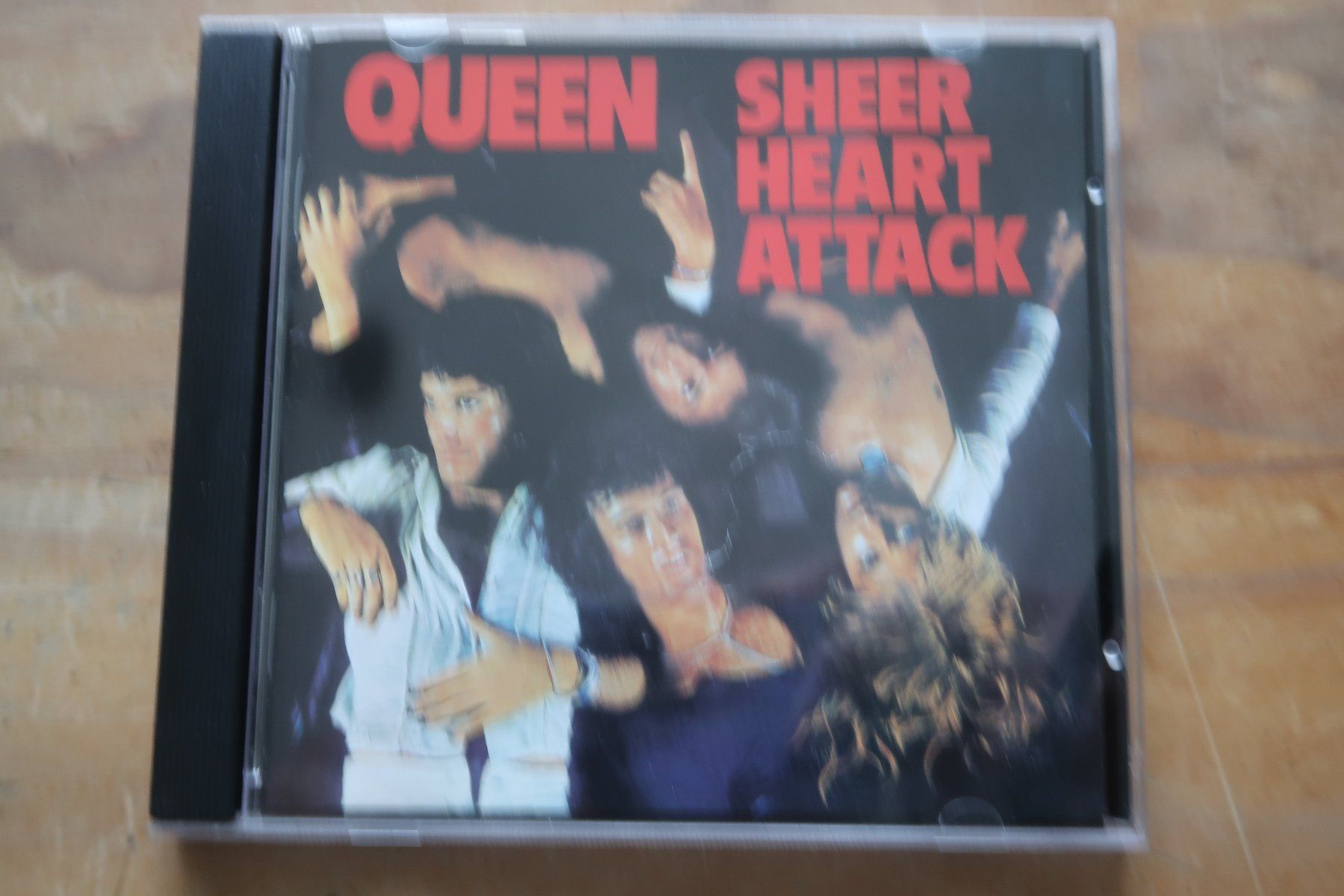 CDs: QUEEN - SHEER HEART ATTACK - CD – Gebraucht aus Basel von Patiscat