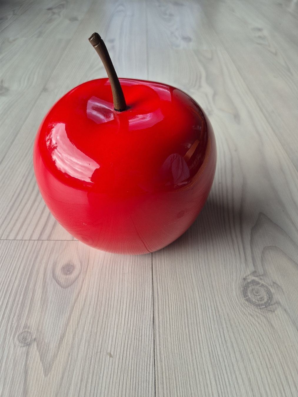 Tutte le decorazioni: Pomme rouge – Usato da Argnou (Ayent) venduto da emnonaol 1