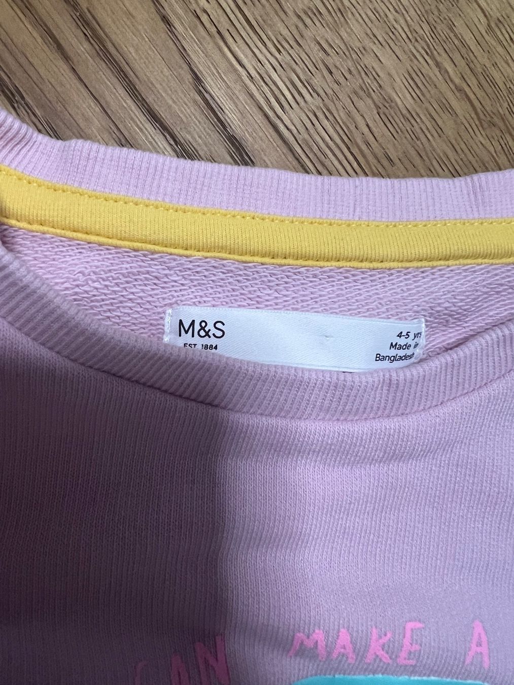 Lotti & Set di vestiti: Set mit 2 Sweatshirts Größe 110 – Usato da Erlenbach ZH venduto da cha_ppc9 2