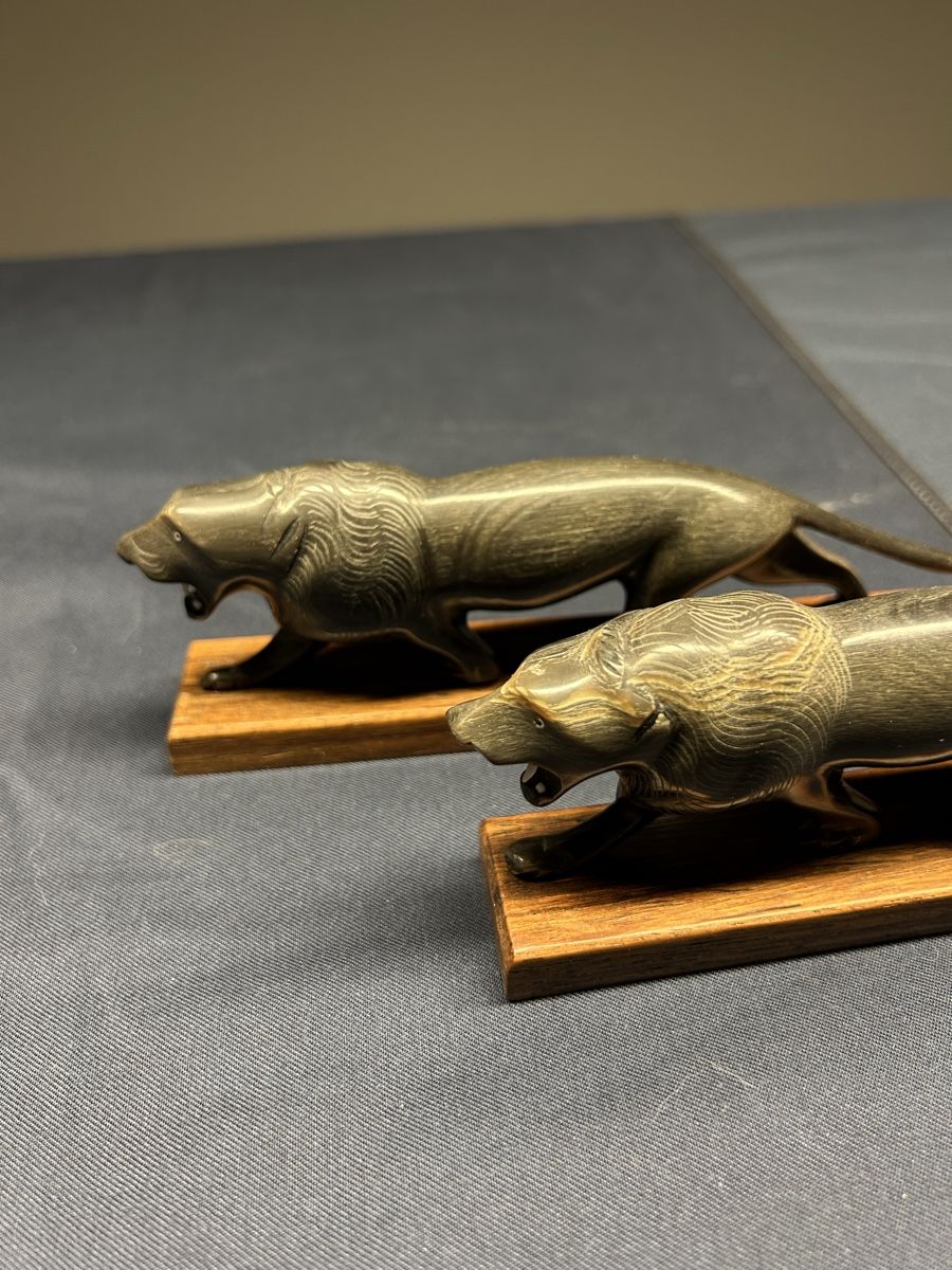 Statuette: Antike Löwen aus Büffelhorn – Usato da Kreuzlingen venduto da Pix66 4