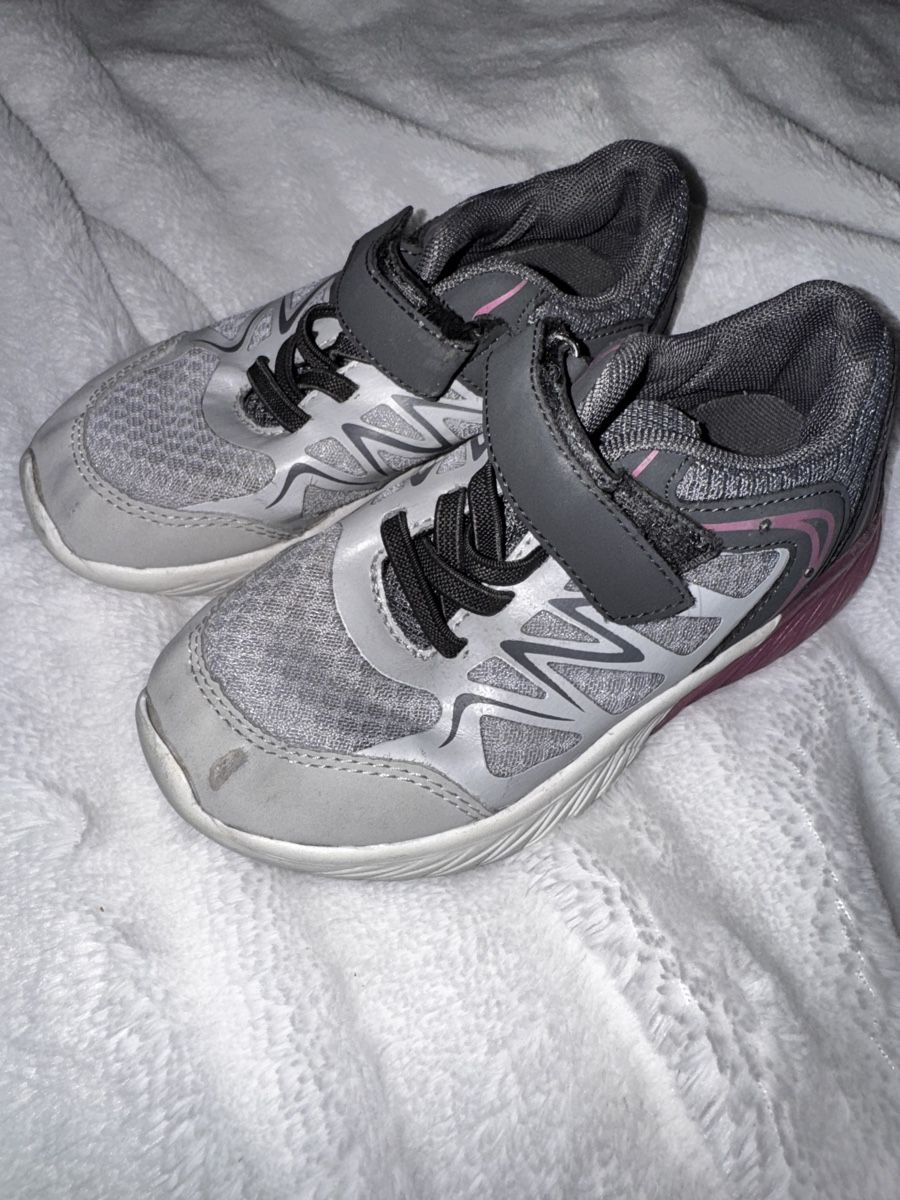Scarpe per ragazze: Schuhe gr 29 – Usato da Weite venduto da Quarantino 1
