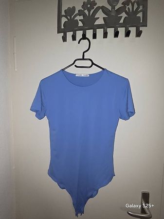 3 Pull & Bear Bodys