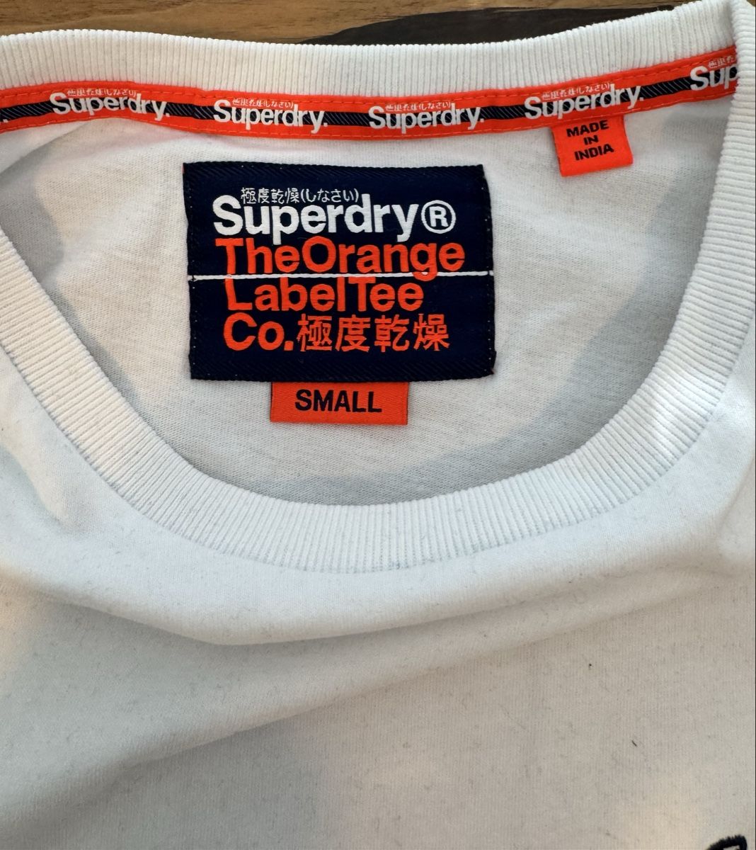 Superdry T-shirt: Superdry T-Shirt Grösse S – Nuovo (secondo la descrizione) da Kollbrunn venduto da Frma18 2