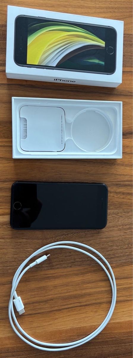 Apple Telefoni cellulari / Smartphones: Apple iPhone SE 2. Gen 128 GB schwarz  – Usato da Uffikon venduto da Pool71 2