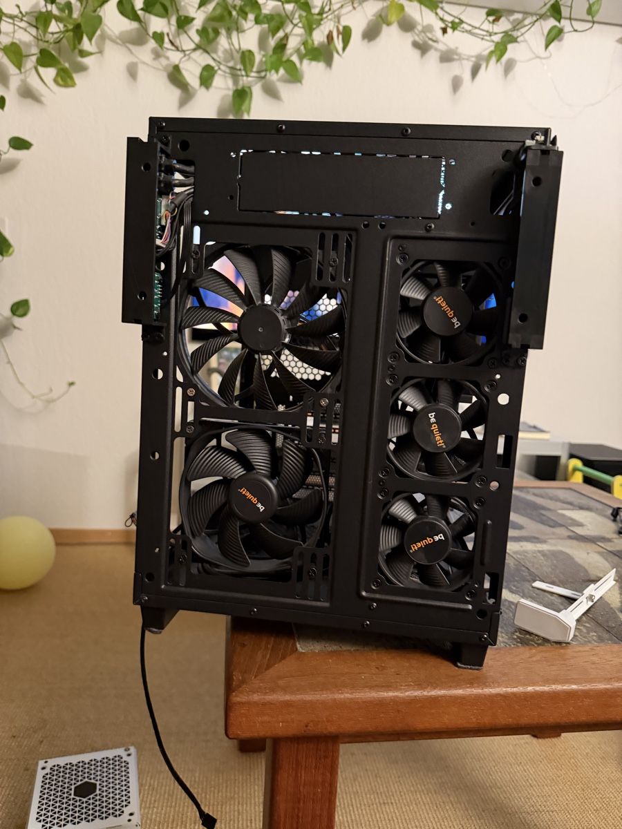 Custodie: PC Gehäuse Crystal Cube mit Lüftern  – Usato da Ostermundigen venduto da mAPLE86482 1