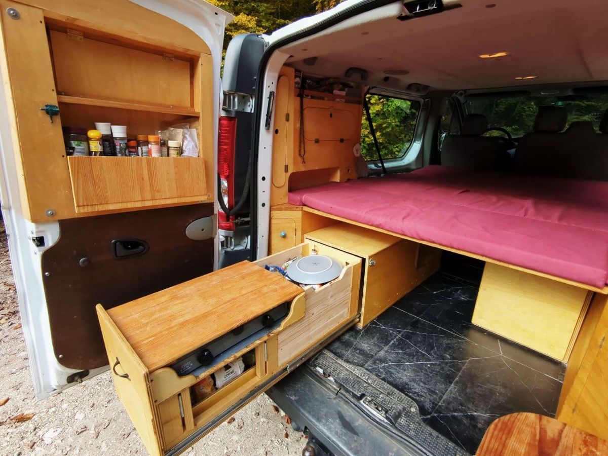 Opel Veicoli da campeggio: Opel Vivaro 2.5 cdti Camper – Usato da Biel/Bienne venduto da balurdo 8
