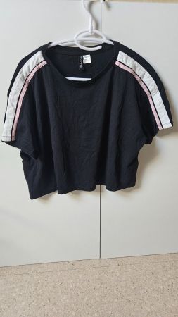 T-Shirt schwarz mit Streifen