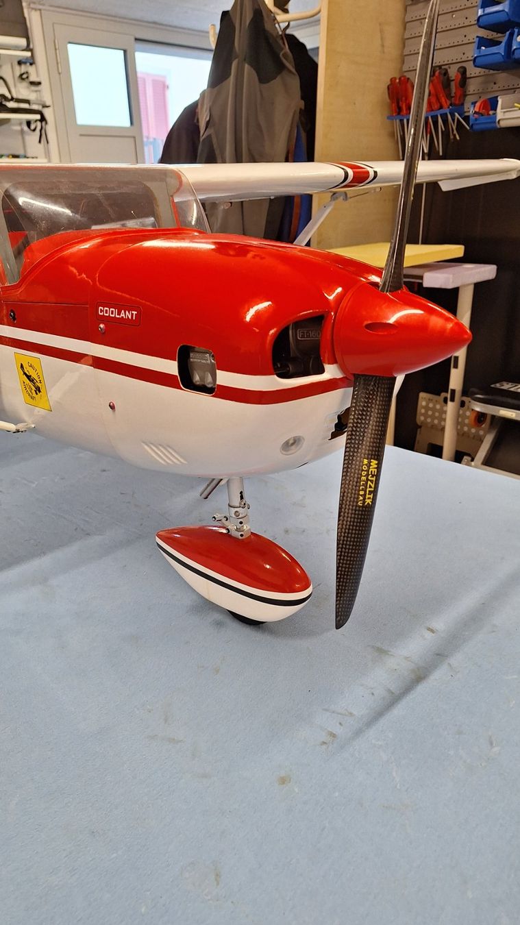 Cessna RC Kits de montage: Cessna Skylane 182 von Phoenix Model – D'occasion à Riniken par Agrino 9