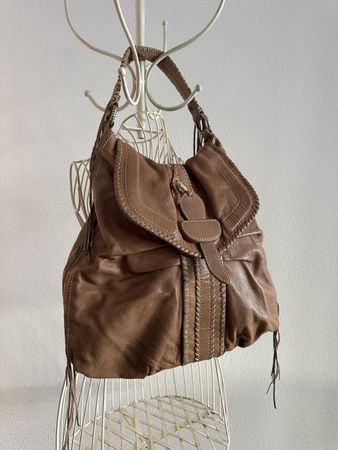 Wundervolle Schultertasche aus Leder von ZARA Vintage