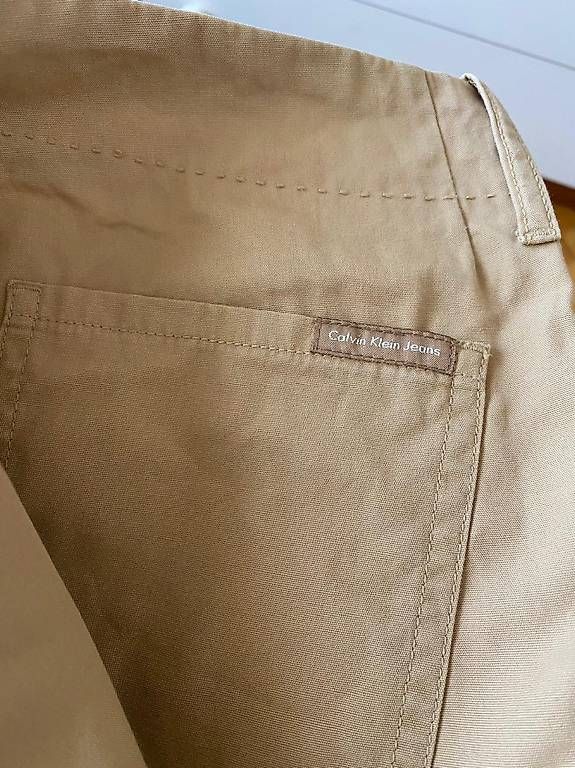 Pantaloni: Pantalone calvin Klein  – Usato da Balerna venduto da lis_qx6r 2