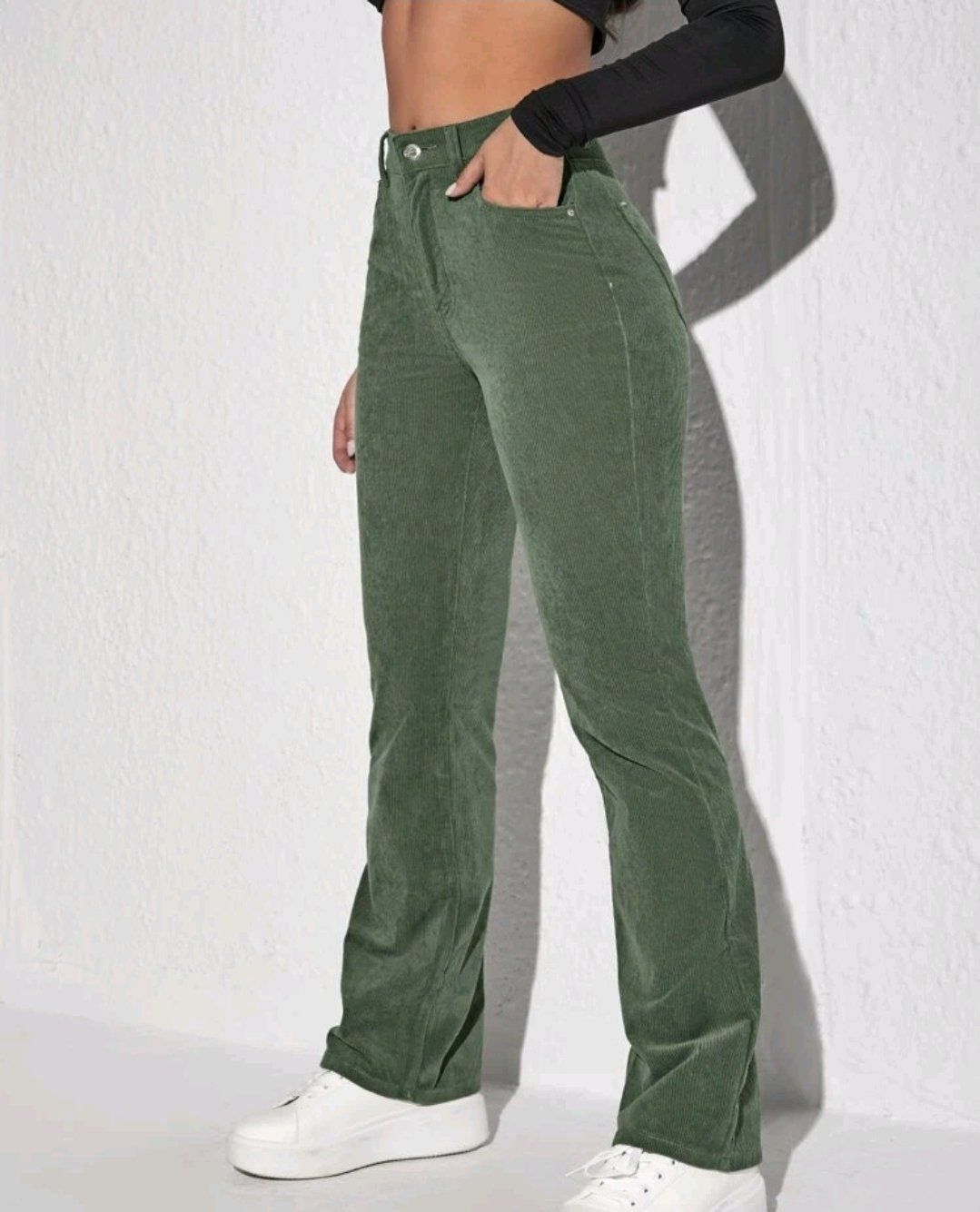 Pantalons: Schlaghose Gr. S (grün oder grau) - VERSAND möglich – Neuf avec emballage d'origine à St.Peterzell par the2ndchance 2