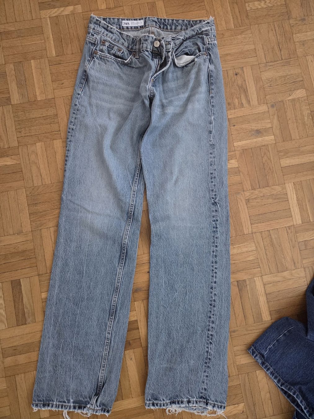 Pantaloni: 3 Hosen Zara und Pull and Bear – Usato da Zürich venduto da Shiva79 4