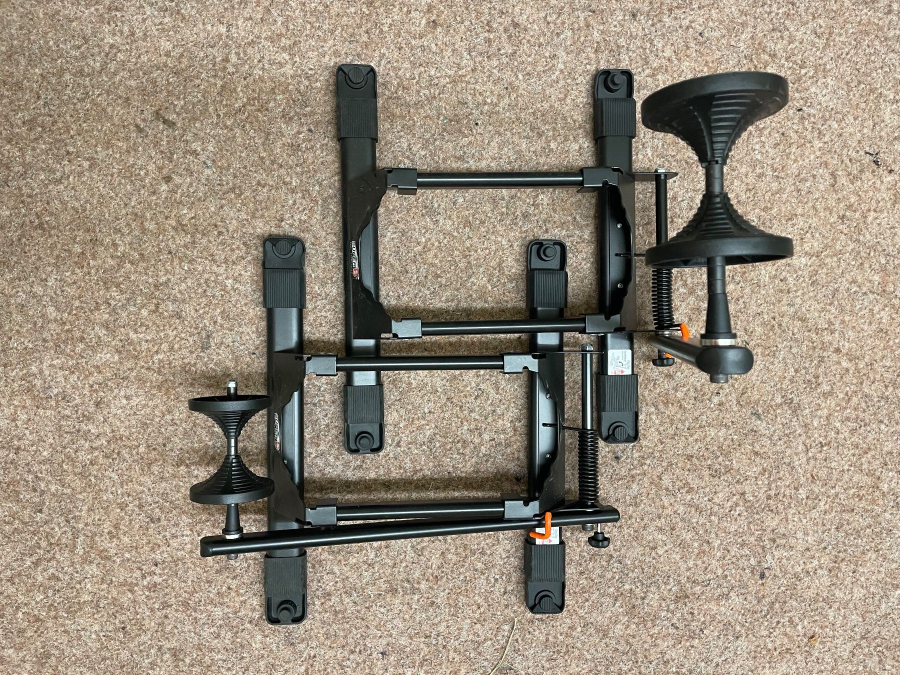 Cavalletti per biciclette: Fahrradständer / Fahrradhalter – Usato da Berikon venduto da Newheart 1