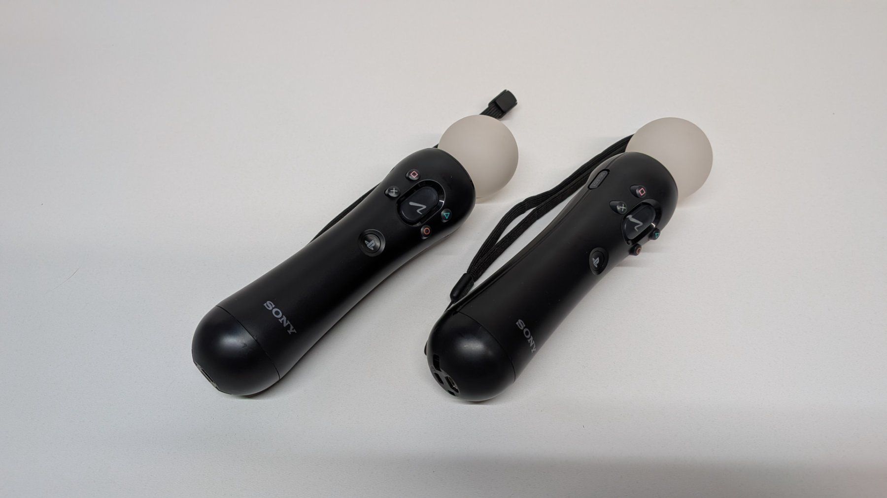 Sony Controller: 2 PlayStation Move Controller (VR) mit Ladestation – Gebraucht aus Menziken von mame18 1
