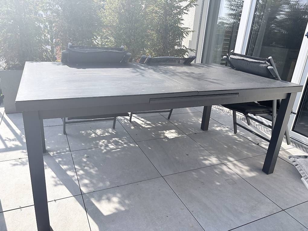 Tische: Gartentisch ausziehbar  – Gebraucht aus Oberuzwil von Mausi309