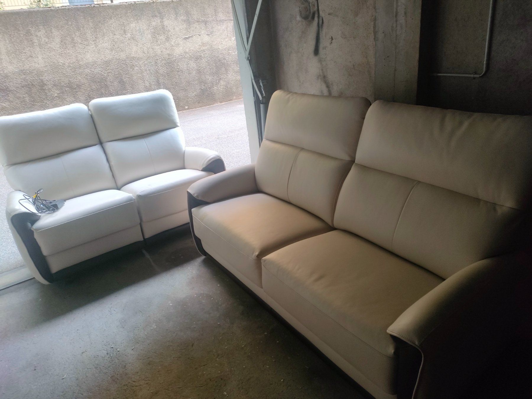 Sofas: Canapé en cuir – D'occasion à Bulle par mar_py9l 1