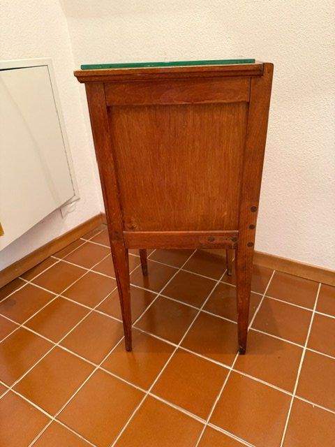 Comodini: Table de nuit bois 3 tiroirs style ancien – Usato da Territet venduto da Yvanz 2