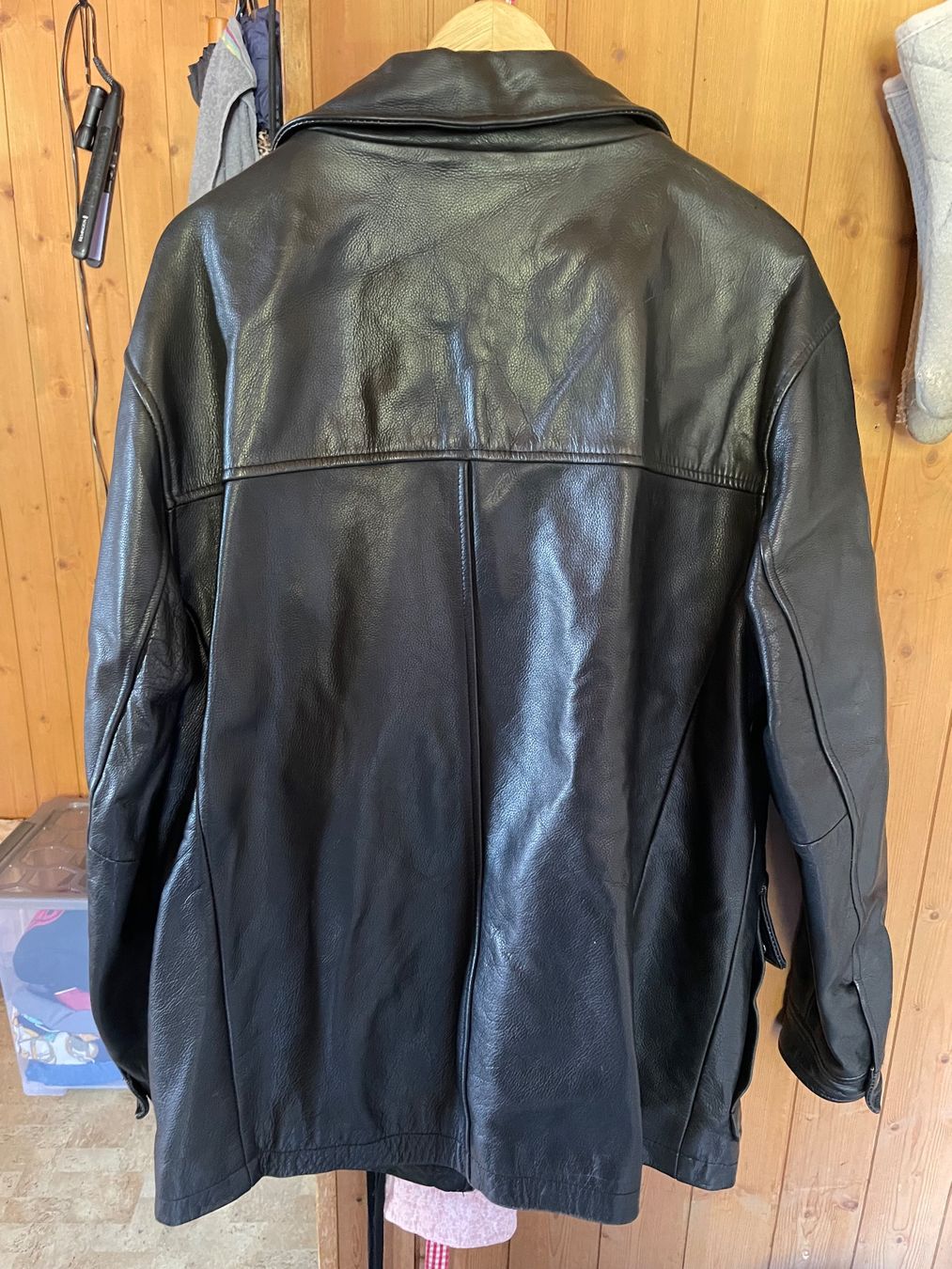 Jacken: Schwere Dicke Lederjacke L – Gebraucht aus Gümligen von BazaarBazaar 1