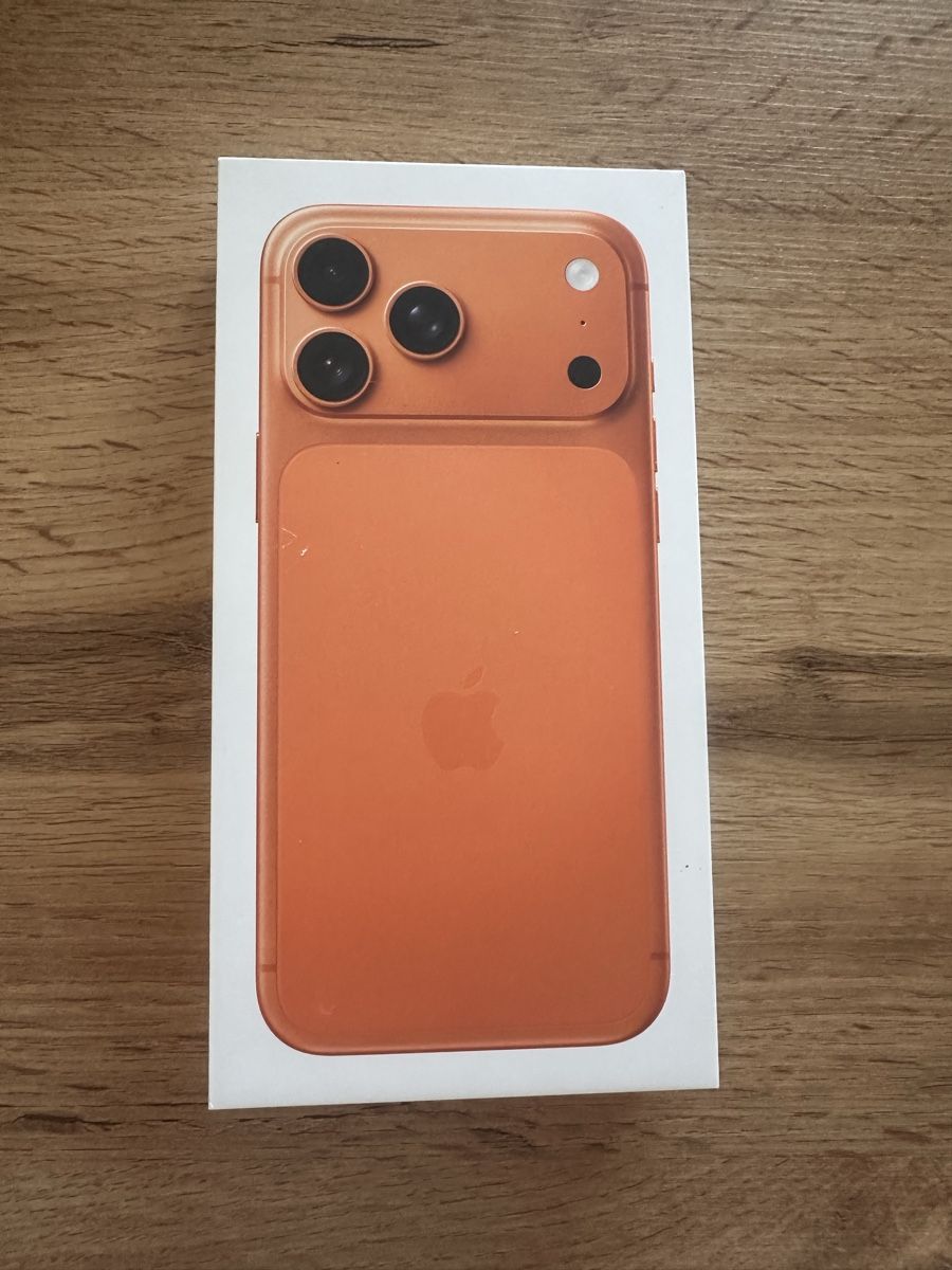 Apple Telefoni cellulari / Smartphones: iPhone 17 Pro Max neuf – Nuovo e nell'imballaggio originale da La Roche FR venduto da Lio82