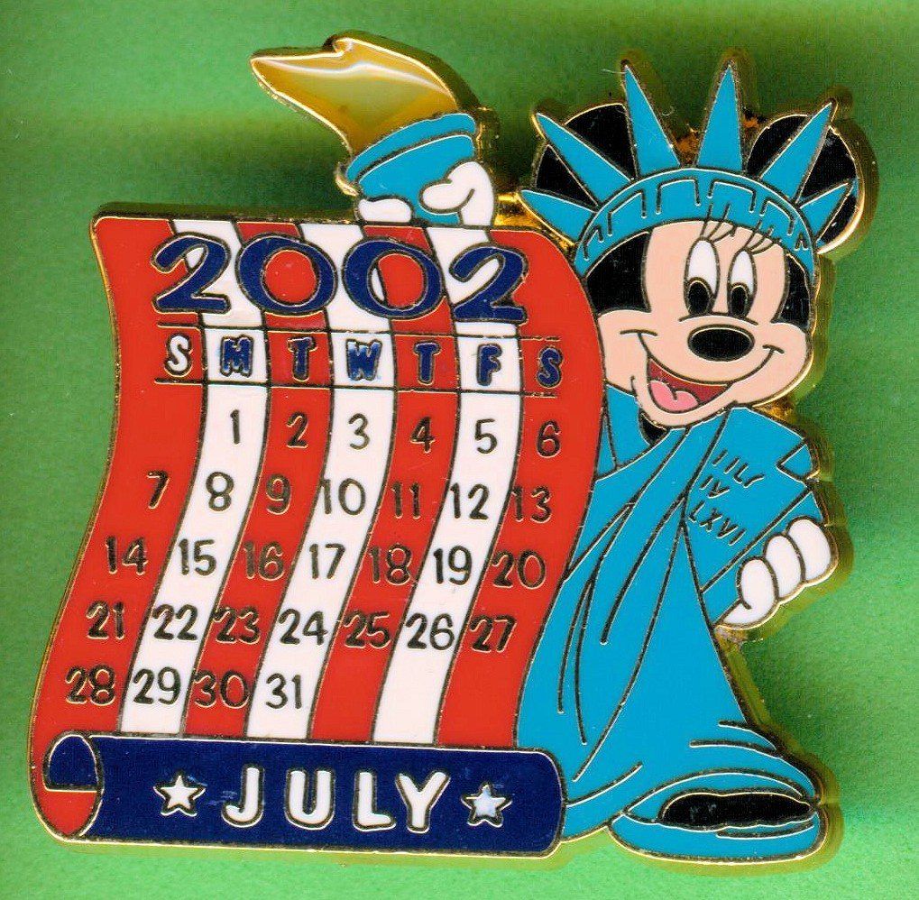 Disney Placchette & Badge: DISNEY  Kalender 2002  Juli  MICKEY – Usato da Winterthur venduto da Sammleroase