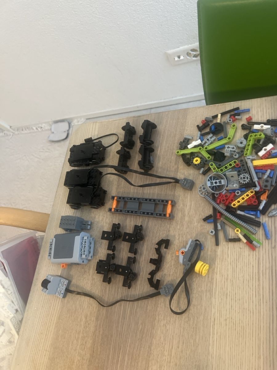Lego Giocattoli: Lego Technic Teile Konvolut Konvolut 250g – Usato da Böckten venduto da fur_gh7q 1